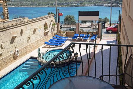 White Dolphin Complex - 14