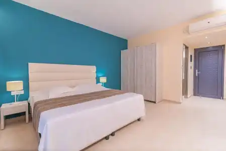 Christa Apartments - 4