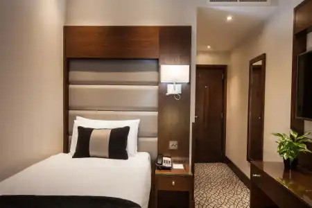 Park Grand Paddington Court - 5