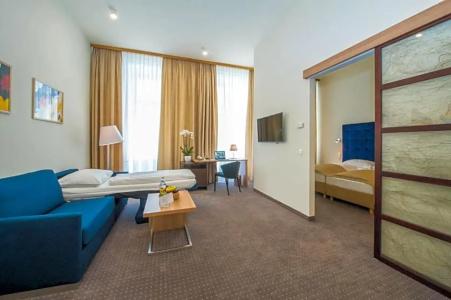 HiLight Suites - 95