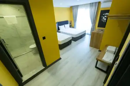 Roy Otel Akçay - 40