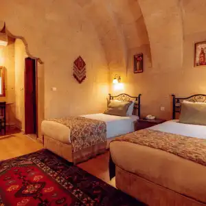 Melis Cave - 31