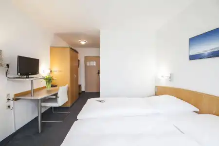 Garner Elmshorn by IHG - 2