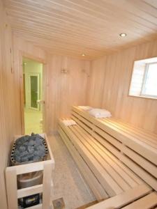 Clover Spa and - 13