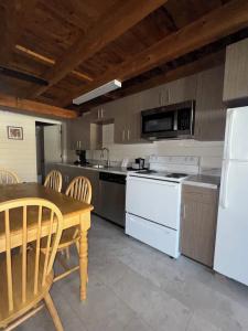 Depe Dene Lakeside Resort - 215