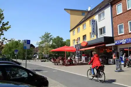 Am Segelhafen - 9