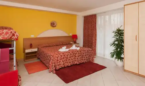 Bahama - 2
