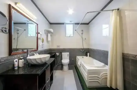 A25 Premium - 15 Tran Quoc Toan - 62