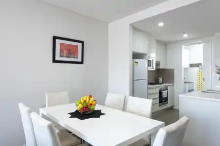 Astra Apartments Miller Street - 19