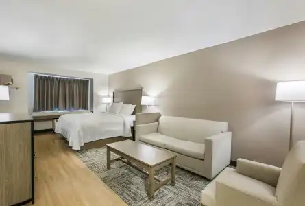 Red Roof Inn PLUS+ & Suites Savannah - I-95 - 28