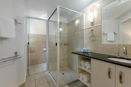 Mandalay Luxury Beachfront Apartments - 8