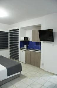 Larnaca Bay Suites - 64