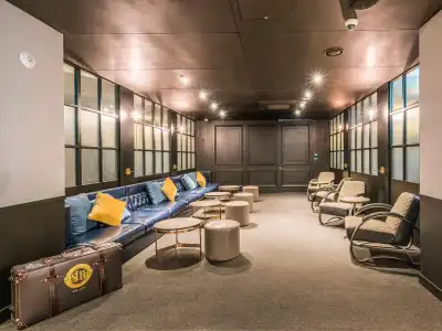 Hotel28 Myeongdong - 12