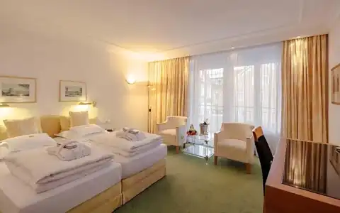Bayerischer Hof - 42