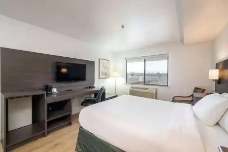 Baymont by Wyndham Bellingham - 24