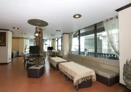 SK Boutique Maha Nakhon - 14