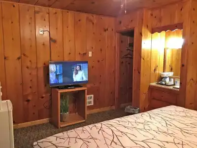 Park Motel and Cabins - 186