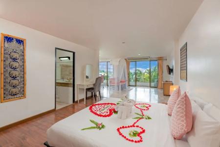 Club Bamboo Boutique Patong Beach Resort - 217