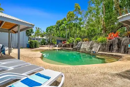 Noosa Entrance Waterfront Resort - 375