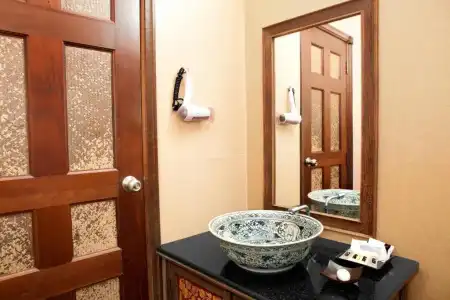 Seeka Boutique Resort - Relaxing Stay - Balcony, Pool & Near Beach - 6