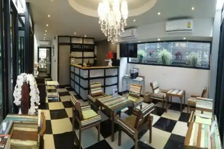 Dino Studio Luxury Homestay - 1