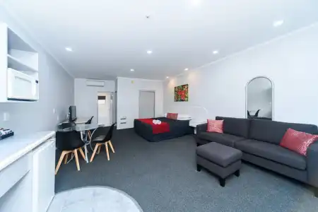 Aubyn Court Spa Motel - 76