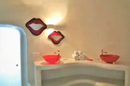 Trieris Villa & Suites - 81