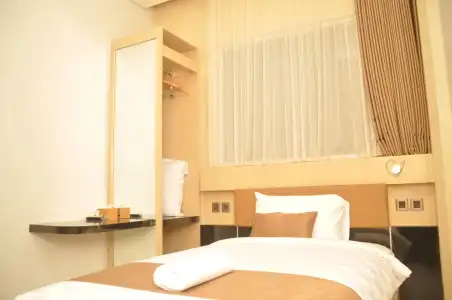 OYO 825 Grand Omah Sastro - 2