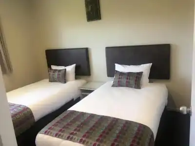 Ellerslie Palms Motel - 58