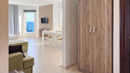 Open Sea Luxury Apartments - 66
