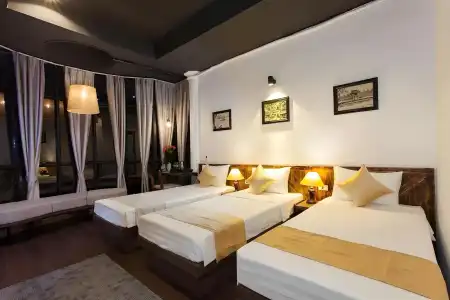 Luxury Backpackers - 21