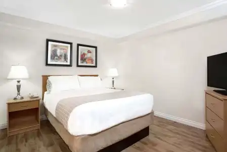 Holiday Inn VICTORIA – ELK LAKE by IHG - 5
