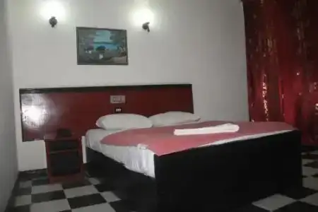 Royal City - 8