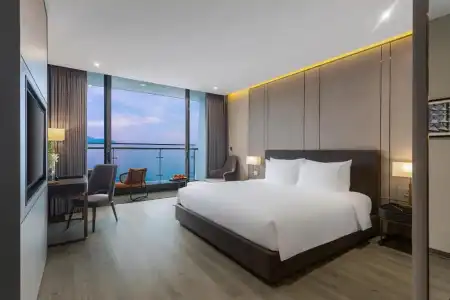 Le Sands Oceanfront Danang - 149