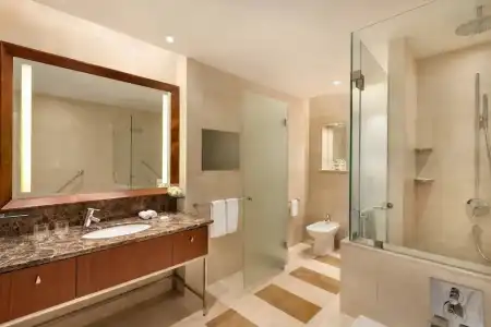 JW Marriott Marquis City Center Doha - 9