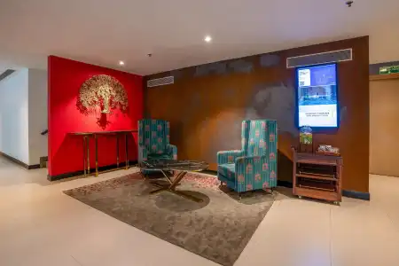 Park Inn by Radisson New Delhi Lajpat Nagar - 6