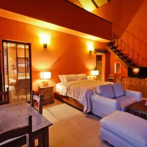 Town Square Suites by Toscana Valley - 20