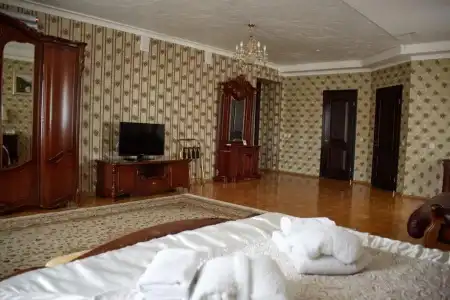 Garden Hall - 55