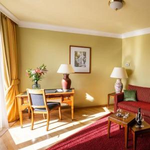 Louisa's Place - 198