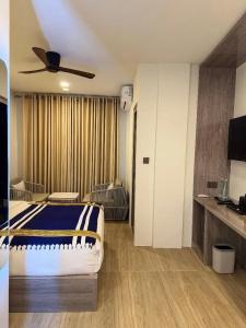 Avyanna Gulhi Beach - 111