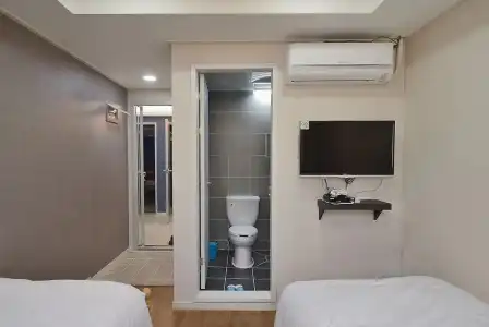 Red Guest House - 21