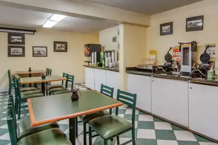 Quality Inn & Suites Medford Airport - 29