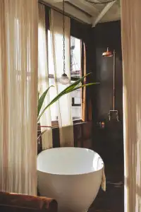 Mona - 58