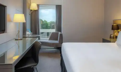 DoubleTree by Hilton Bristol City Centre - 38