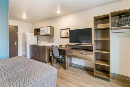 Woodspring Suites Billings - 32