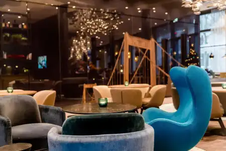 Motel One Köln-Altstadt - 1