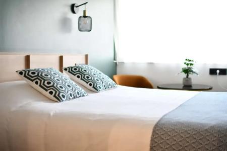 Campanile Chartres - 76