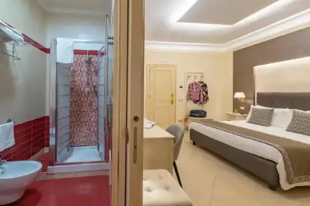 Vittorio Emanuele Boutique - 160