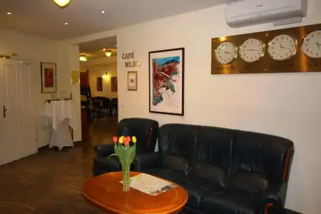 SUITE 900m ZUR OPER - 1