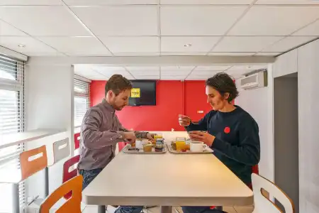 Hôtel Première Classe Caen Nord - Mémorial - 27